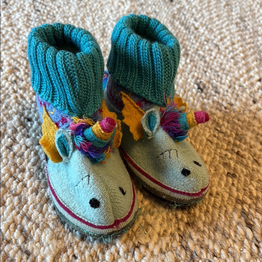Garnet Hill Handmade in Ukraine Unicorn Felt Kids Slippers Size 11